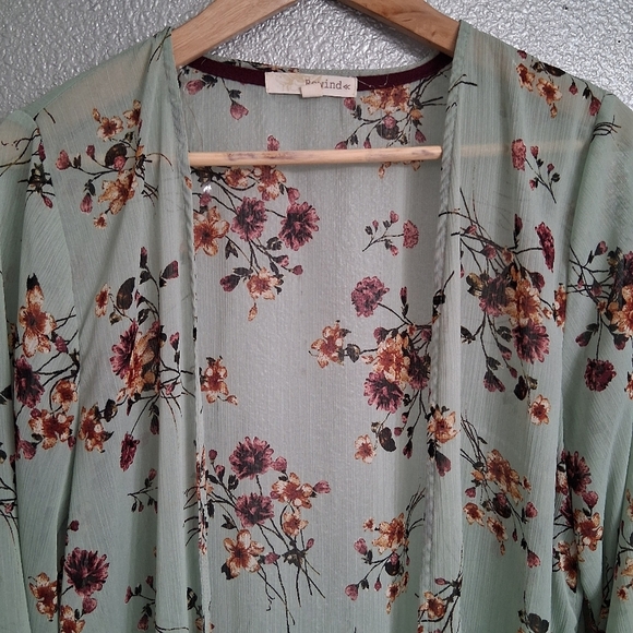 Rewind Open Floral Kimono/Cover Up   Size M - Picture 7 of 13